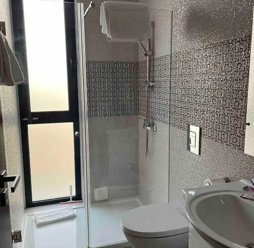 - âncora - 300 Mètres De L’océan *